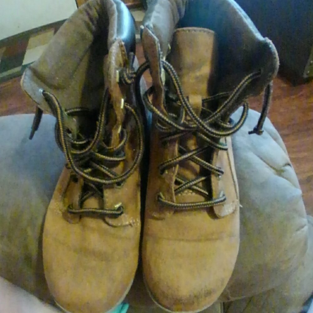 Brash ankle boots